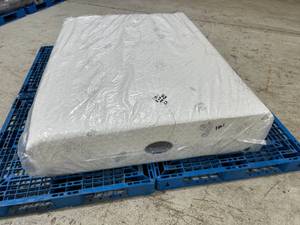lot 1 image: Sound Sleep Elegance Series Quilted Top 14 Medium Firm Memory Foam Queen Mattress