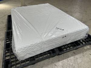 lot 16 image: Sound Sleep 13 Hybrid Queen Mattress - 5 Medium Firm Memory Foam Top - Removable Quilted Cover