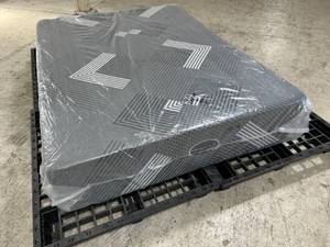 lot 15 image: Sound Sleep Elegance Series 14 Soft Memory Foam Queen Mattress with Removable Cover