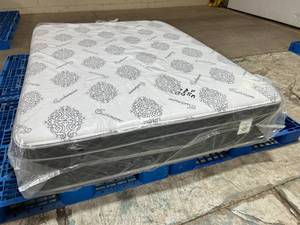 lot 4 image: Old West Mattress Company Ultimate Luxury Collection 14 Euro Top Queen Mattress