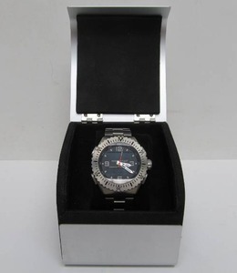 lot 26 image: New Unused MOMENTUM Format-4 Titanium Mens Watch  Chronograph