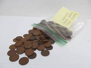 lot 74 image: Approx 200 Assorted Wheat Pennies