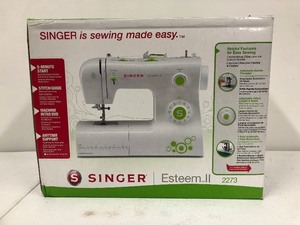 lot 131 image: Singer Esteem II Sewing Machine