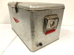 lot 133 image: Vintage 1950s Thermaster by Poloron Metal Cooler