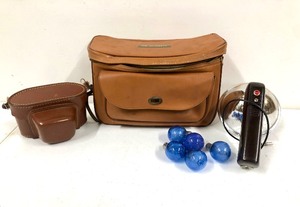 lot 139 image: Vintage KODAK Bantam Film Camera & Accessories