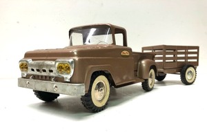 lot 164 image: Excellent Vintage 1960 TONKA Pickup Truck & Trailer