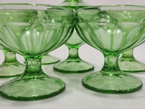 lot 216 image: Lot of Vintage Green Depression Glasses