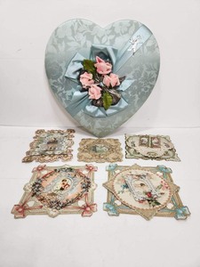 lot 264 image: Group of Large Ornate Antique Victorian Valentines