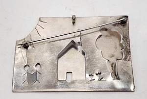 lot 271 image: Large Vintage Southwestern Sterling Silver Village Scene Brooch 