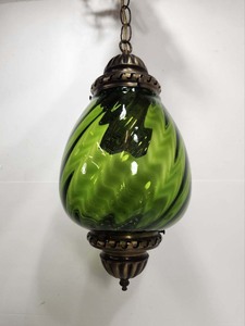 lot 285 image: Nice Vintage Green Glass Hanging Pendant Lamp