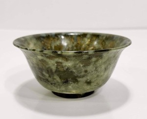 lot 302 image: Fine Old Small Chinese Jade Bowl