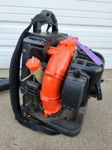 lot 5 image: Working ECHO Model PB-500T Backpack Leaf Blower