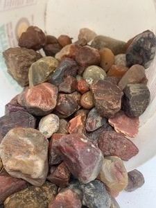 lot 93 image: Bucket Full of Assorted Agates