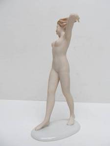 lot 322 image: Wallendorf 1764 Art Deco Posing Nude Lady Figurine 9