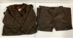 lot 362 image: Australian Outback Collection Oilskin Complete Outfit w Jacket & Trousers - Size M
