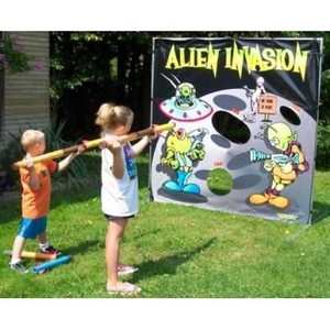 lot 69 image: Alien Invasion Game in carrying case