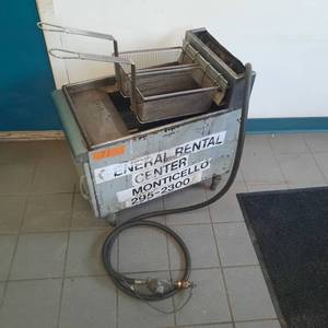lot 71 image: Deep Fat Fryer 20 LB Capacity