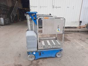 lot 5 image: Genie GR-12 Runabout aerial work platform, Hours 320.2