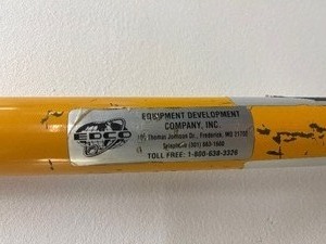 lot 34 image: Edco ergonomic air powered chisel scaler