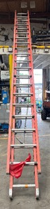 lot 24 image: 40 foot Extension Ladder