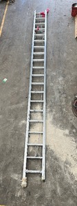 lot 20 image: Werner 40 foot extension ladder