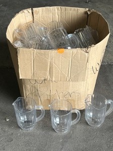 lot 52 image: (30) Carlisle Beverage  60 oz Pitchers