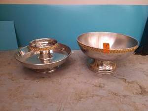 lot 59 image: Stainless Steel Punch Bowl  and 2-tier Chip & Dip Tray trimmed in gold