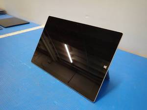 lot 34 image: Microsoft&nbspSurface Pro 3 1631 Tablet &nbspIntel(R) Core(TM) i5-4300U CPU  1.90GHz  4GB RAM  128GB SSD  No Operating System  No charger