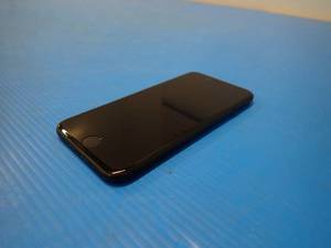 lot 51 image: Apple&nbspiPhone 7 A1660  32GB of storage  carrier is unlocked  includes charging cable