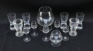 lot 404 image: Assortment of 13 Clear Glassware