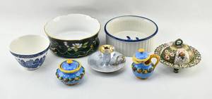lot 258 image: Group of 7 European Ceramic Vessels