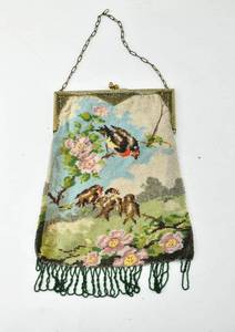 lot 355 image: Vintage Micro Beaded Bird Purse