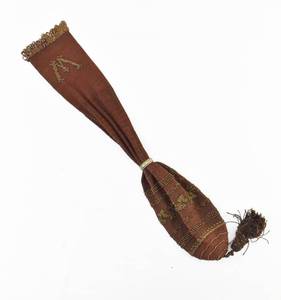 lot 359 image: Vintage Long Brown Knitted Monogramed Purse