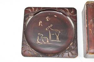 lot 273 image: Decorated Lacquered Wood Trivet & Box