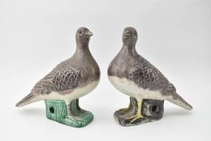 lot 307 image: 2 Chinese Export Figure of Dove