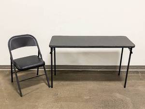 lot 402 image: Cosco Black Folding Table & Chair