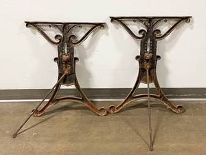 lot 439 image: Pair of Cast Iron Table Legs