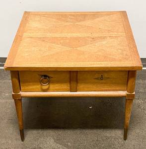 lot 374 image: Mid Century Modern Warm Wood Side Table
