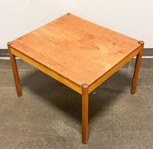 lot 375 image: Domus Danica Danish Wood Side Table with Loose Top