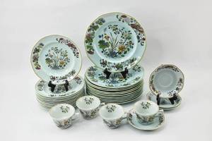 lot 165 image: 32-Piece Adams Ironstone Calyx Ware Ming Jade Dinner Set