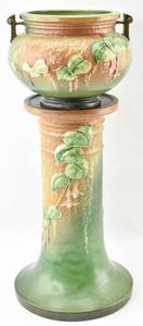 lot 33 image: Roseville Fuchsia Green Jardiniere and Pedestal 645-10