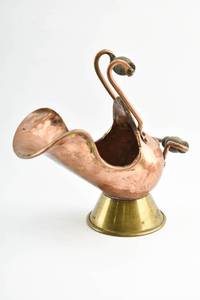 lot 346 image: Vintage Copper and Brass Toned Scuttle Mug