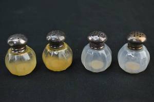 lot 183 image: 4 Wilcox Silver Top Salt & Pepper Shakers