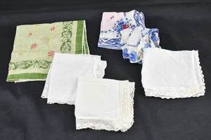 lot 367 image: 6 Vintage Womens Handkerchiefs