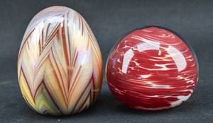 lot 189 image: 2 Warm Toned Gibson Art Glass Paperweights