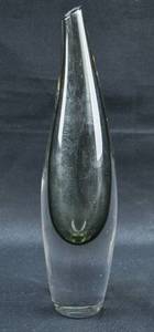 lot 227 image: Tapio Wirkkala Slim Art Glass Vase