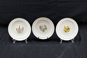 lot 79 image: 3 Collectible Belleek Porcelain Christmas Plates 1985, 86, 87