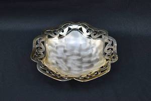 lot 100 image: WMF Versilbert Anlaufgeschutzt Footed Candy Dish