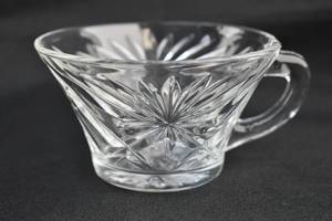 lot 187 image: Set of 8 Cut Glass Punch Cups