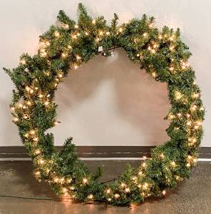 lot 3 image: Balsam Hill Light Up Collapsible Wreath 2